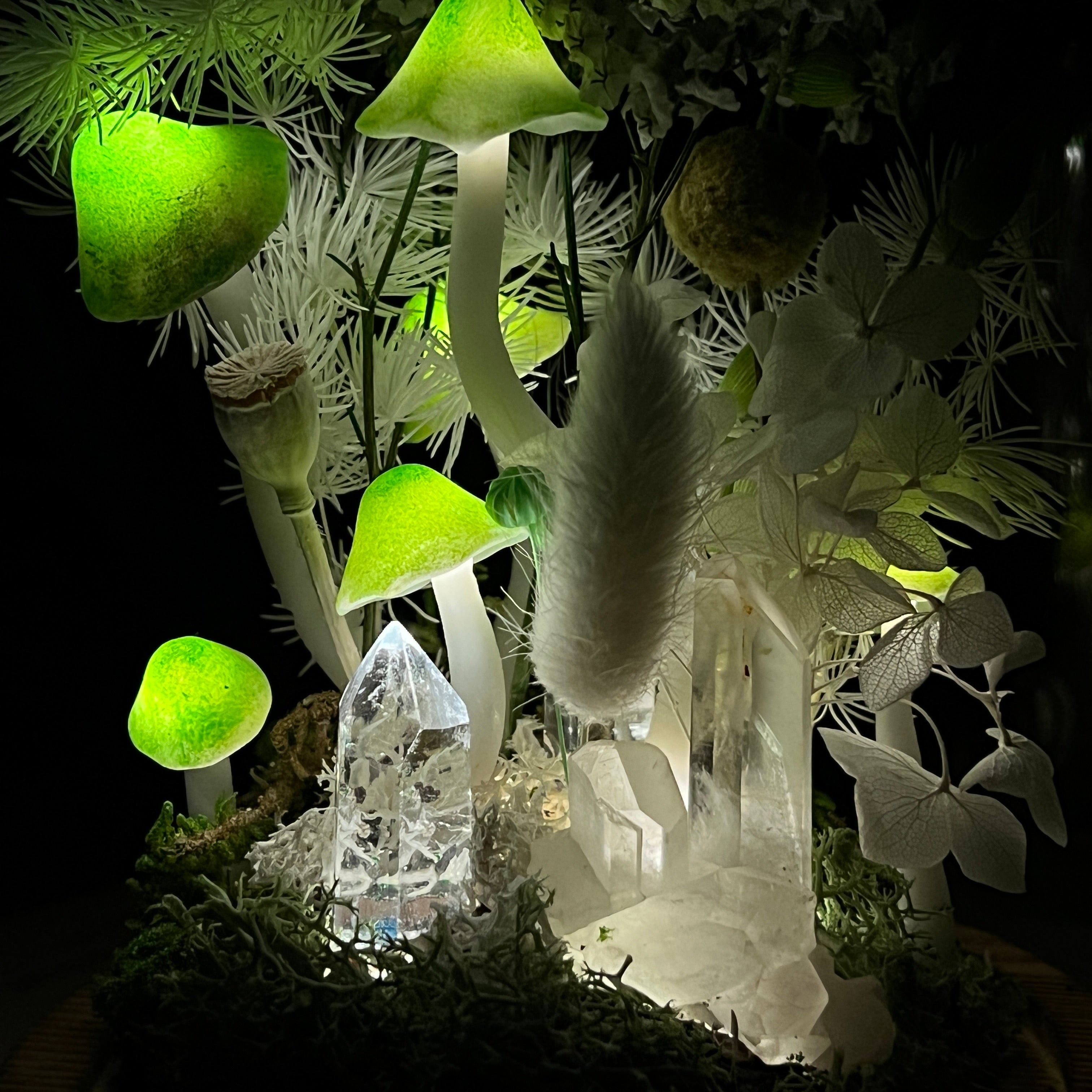 Radiant Life: Clear Quartz & Blooming Meadow Energy Lamp | Handmade Crystal Mushroom Lamp