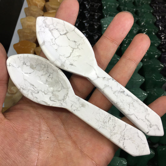 About 13CM Howlite Spoon Carving crystal carved