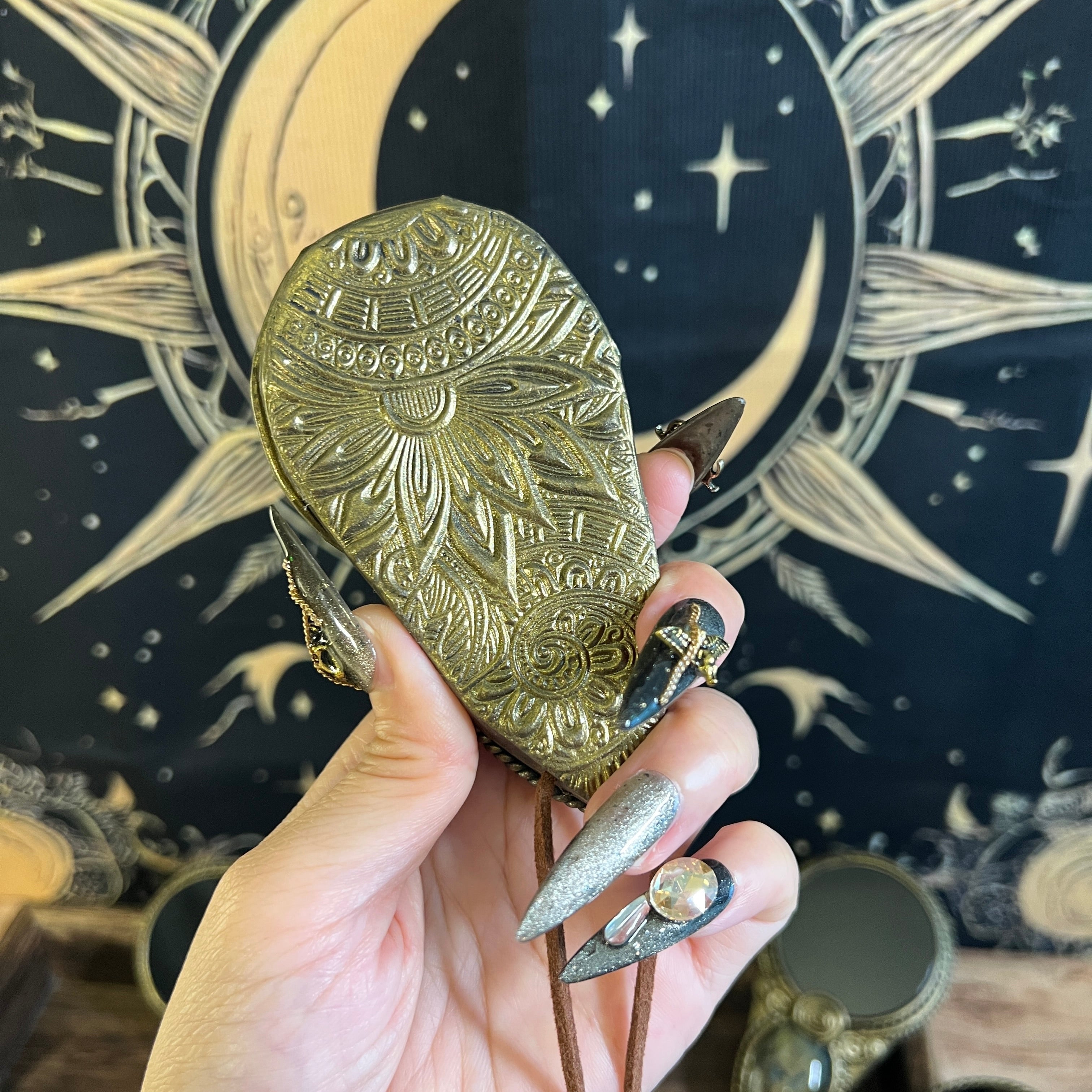 Handmade Natural Black Obsidian Scrying Mirror pendant/Magic Obsidian Witch Mirror/Crystal Quartz Mirror/Manifest Altar Tool