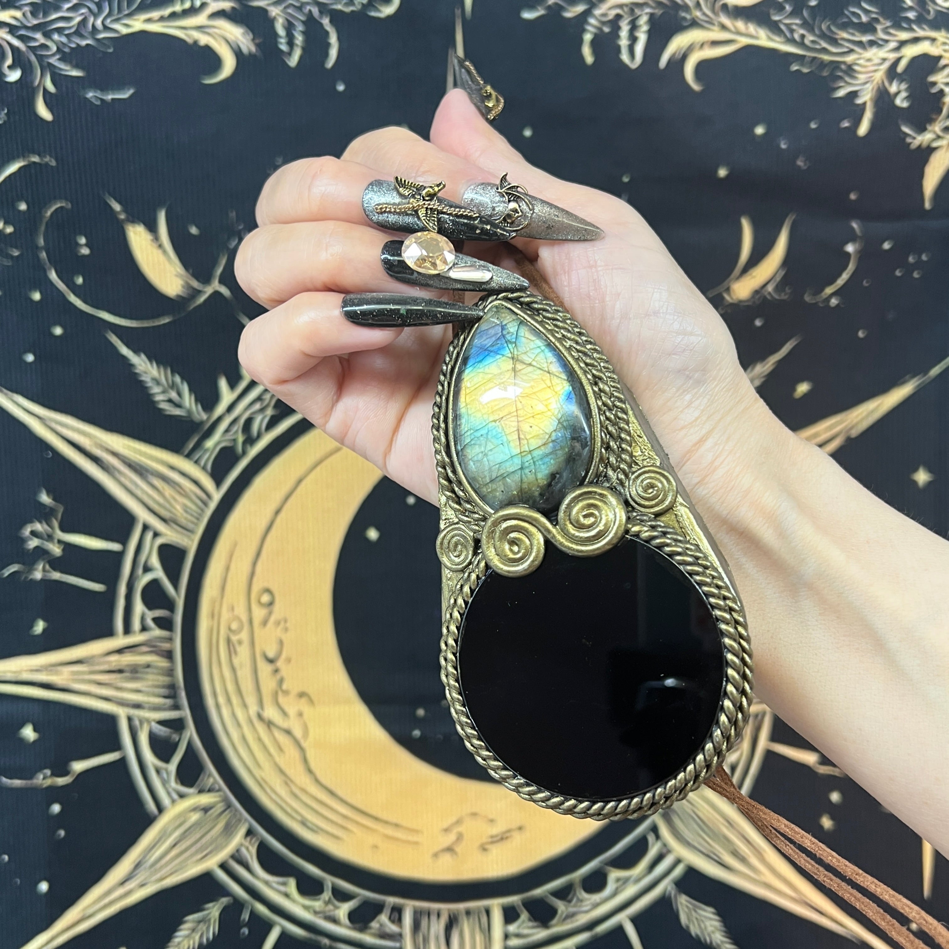 Handmade Natural Black Obsidian Scrying Mirror pendant/Magic Obsidian Witch Mirror/Crystal Quartz Mirror/Manifest Altar Tool