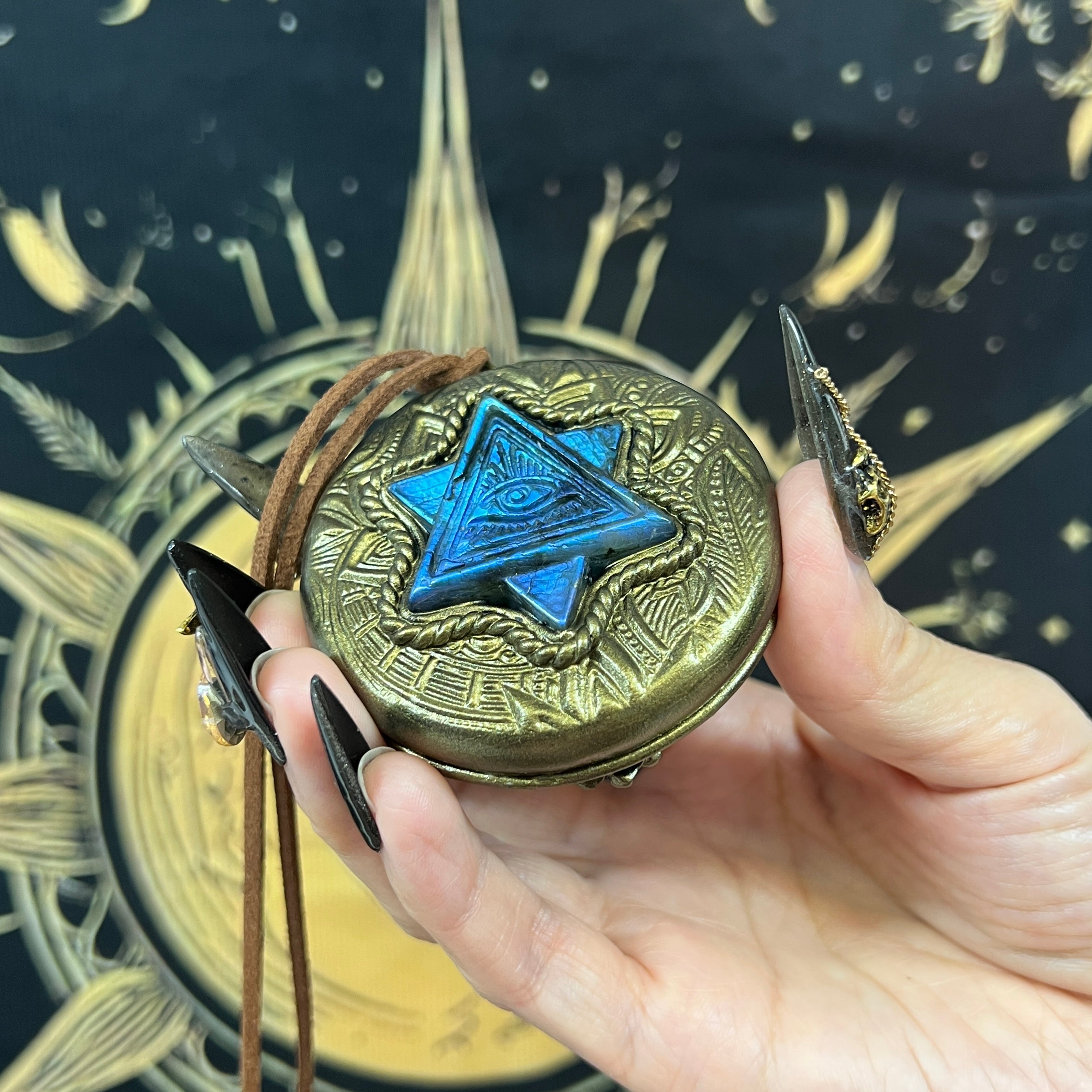 Handmade Natural Black Obsidian Scrying Mirror pendant/Magic Obsidian Witch Mirror/Crystal Quartz Mirror/Manifest Altar Tool