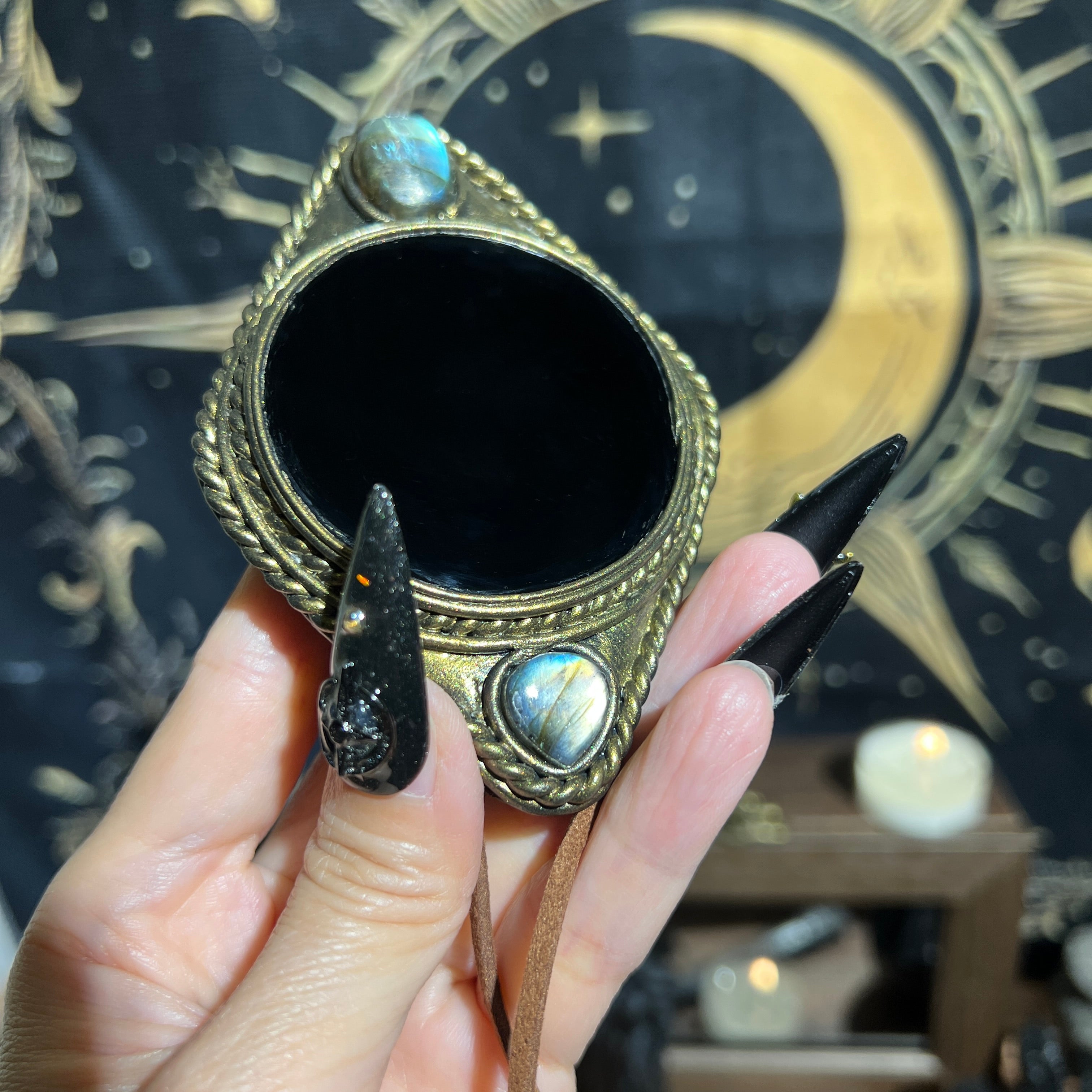 Handmade Natural Black Obsidian Scrying Mirror pendant/Magic Obsidian Witch Mirror/Crystal Quartz Mirror/Manifest Altar Tool