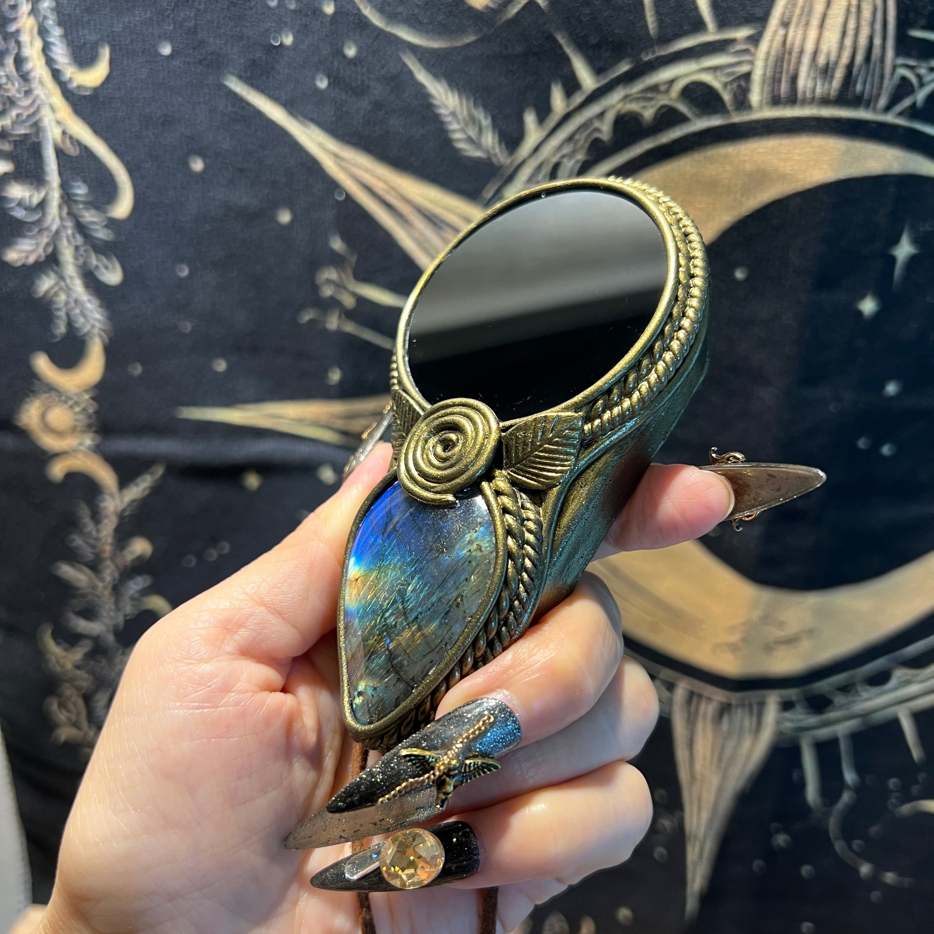 Handmade Natural Black Obsidian Scrying Mirror pendant/Magic Obsidian Witch Mirror/Crystal Quartz Mirror/Manifest Altar Tool