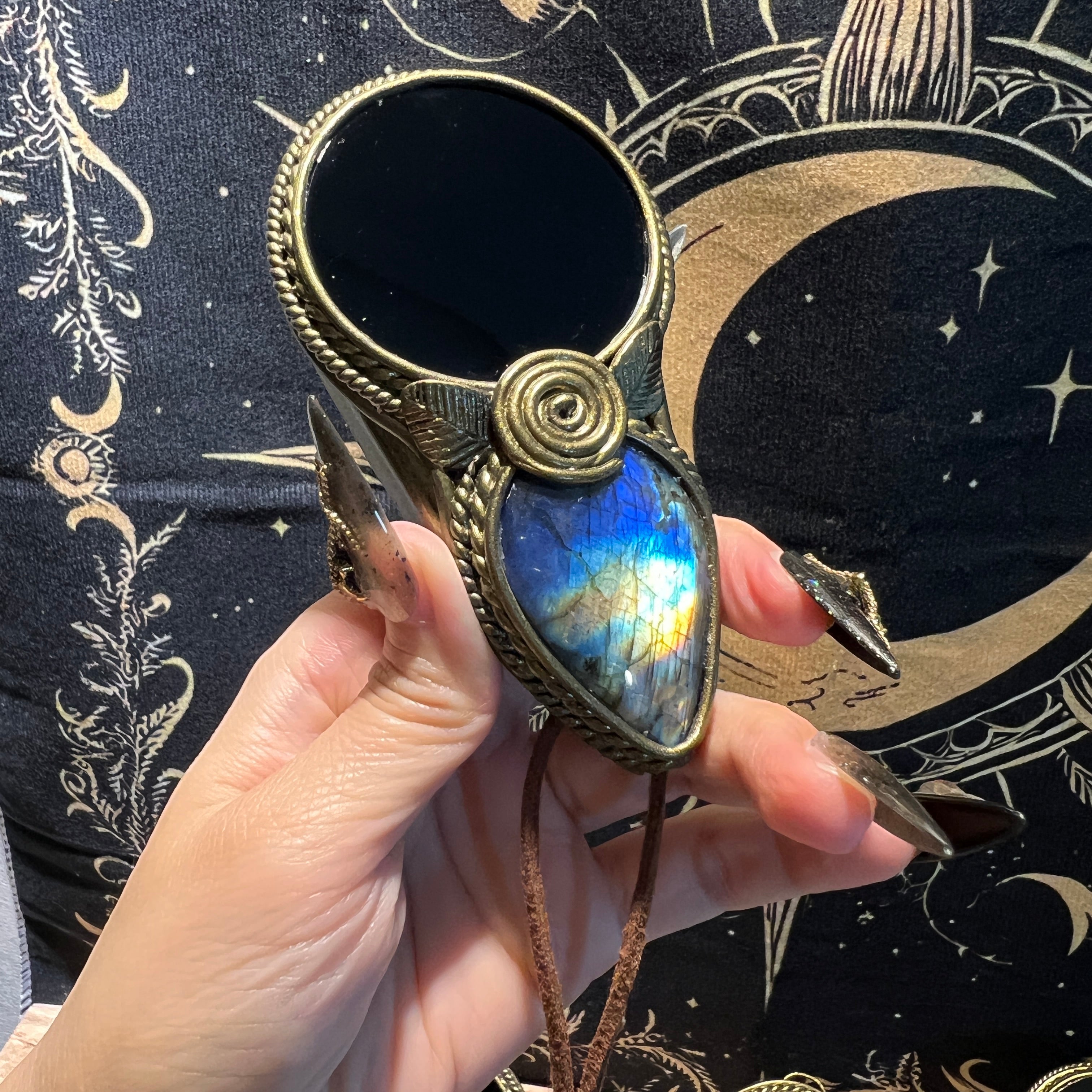 Handmade Natural Black Obsidian Scrying Mirror pendant/Magic Obsidian Witch Mirror/Crystal Quartz Mirror/Manifest Altar Tool