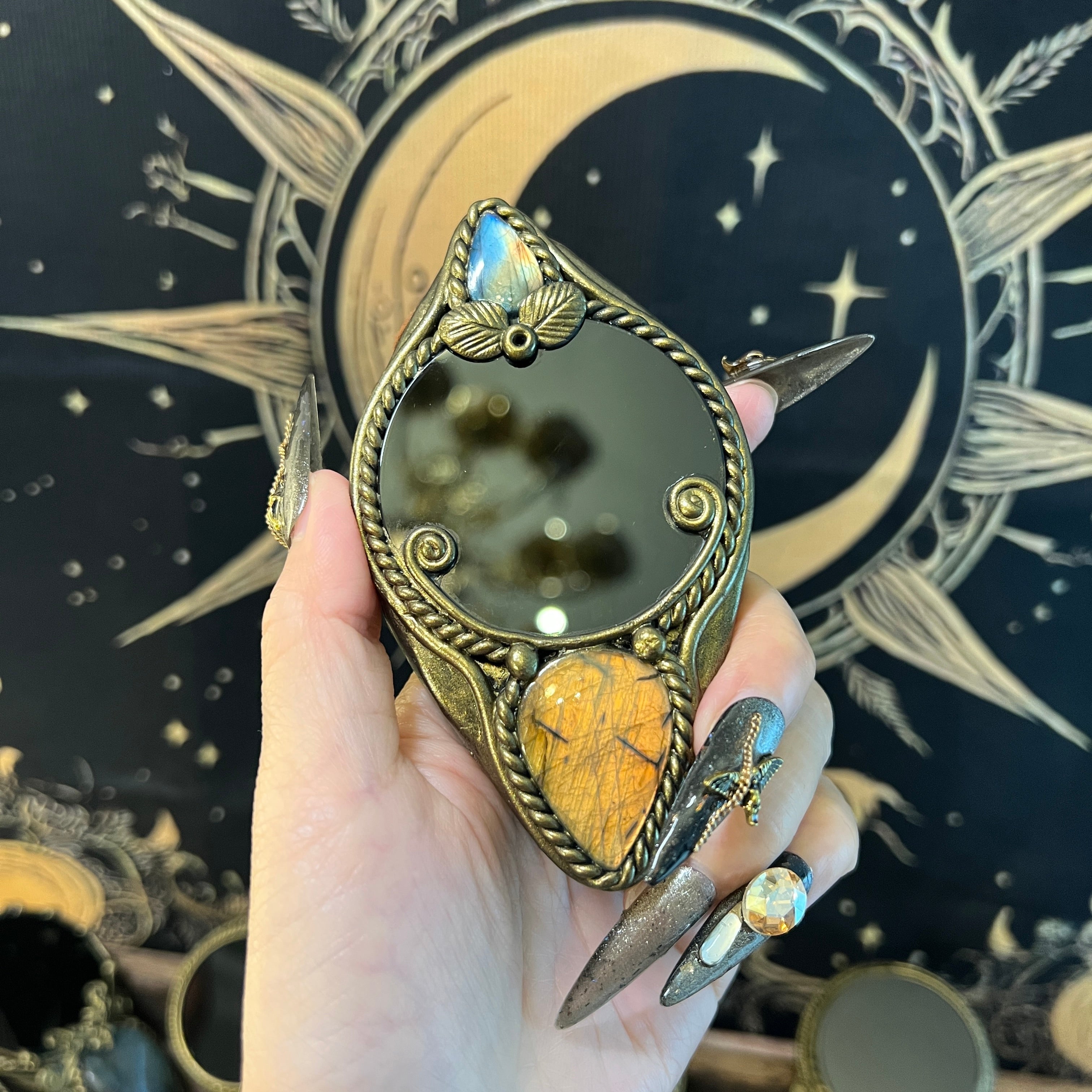 Handmade Natural Black Obsidian Scrying Mirror pendant/Magic Obsidian Witch Mirror/Crystal Quartz Mirror/Manifest Altar Tool