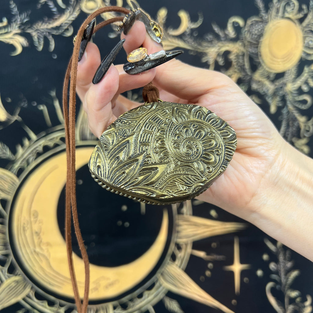Handmade Natural Black Obsidian Scrying Mirror pendant/Magic Obsidian Witch Mirror/Crystal Quartz Mirror/Manifest Altar Tool