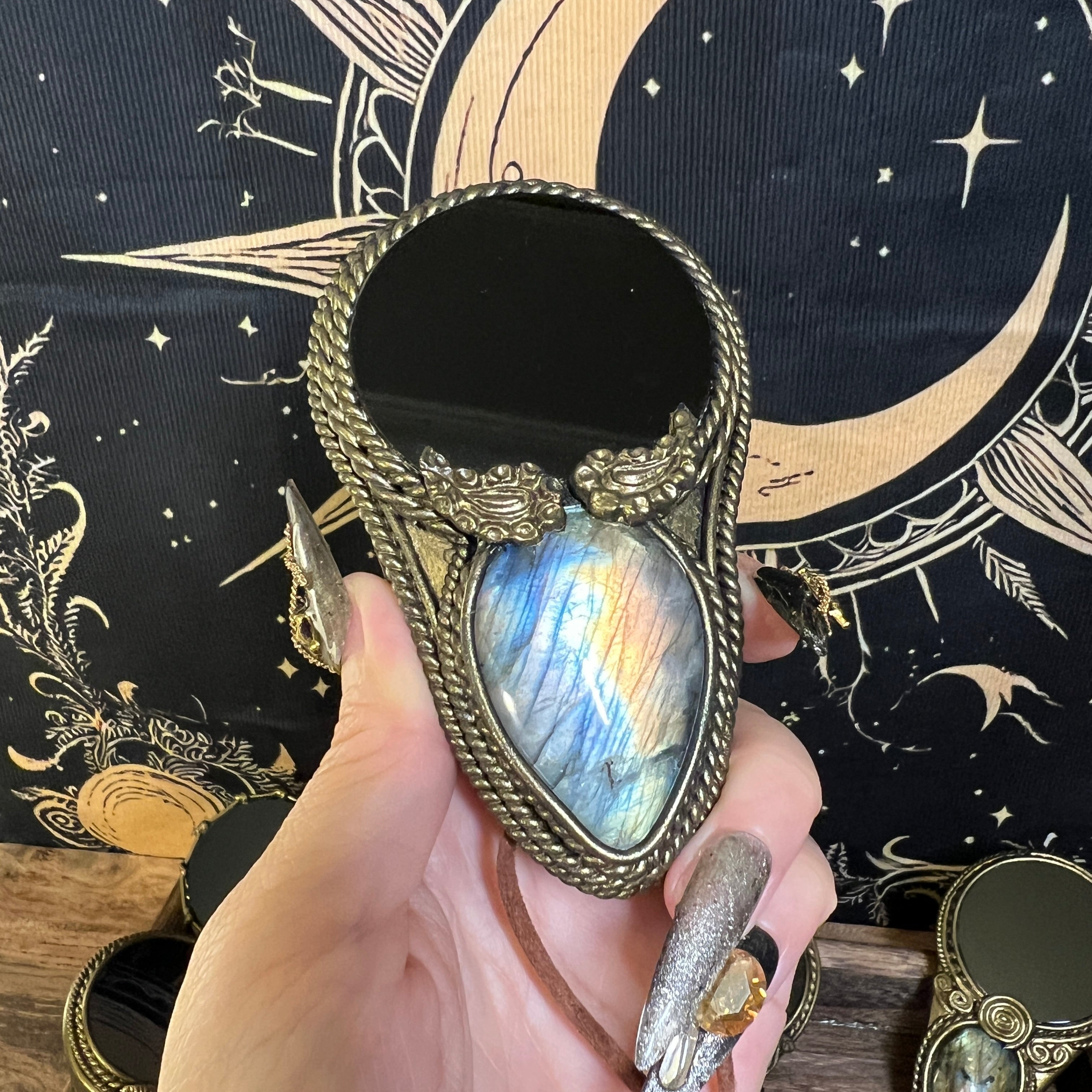 Handmade Natural Black Obsidian Scrying Mirror pendant/Magic Obsidian Witch Mirror/Crystal Quartz Mirror/Manifest Altar Tool