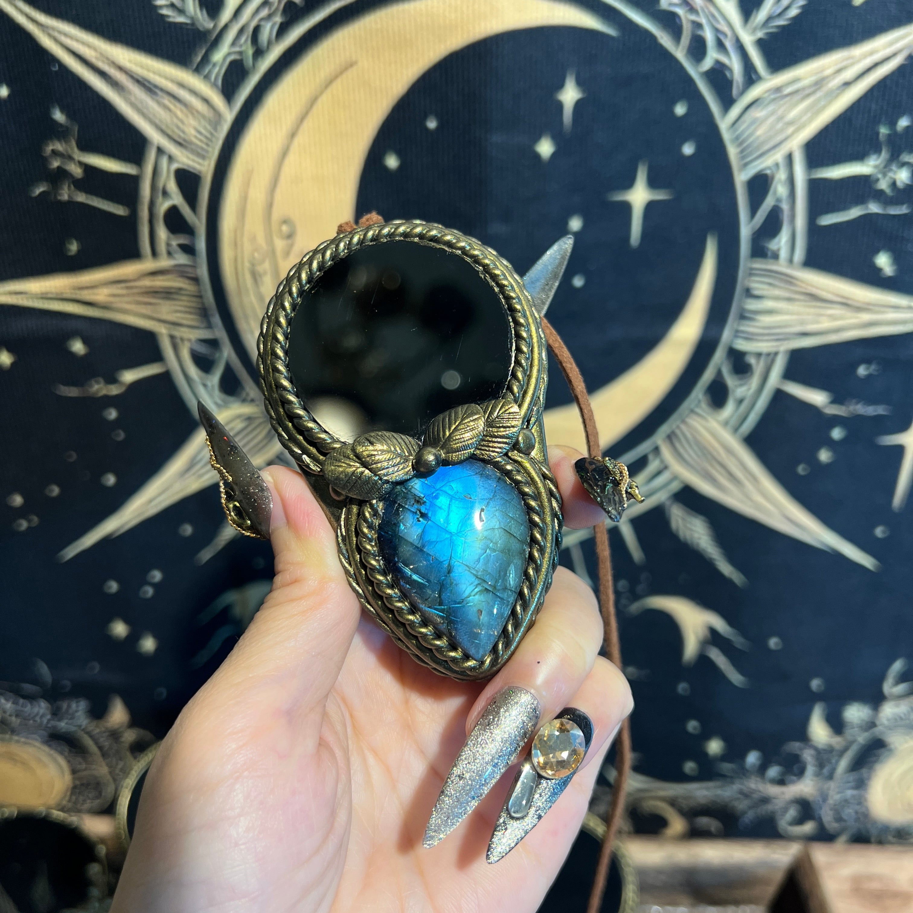 Handmade Natural Black Obsidian Scrying Mirror pendant/Magic Obsidian Witch Mirror/Crystal Quartz Mirror/Manifest Altar Tool