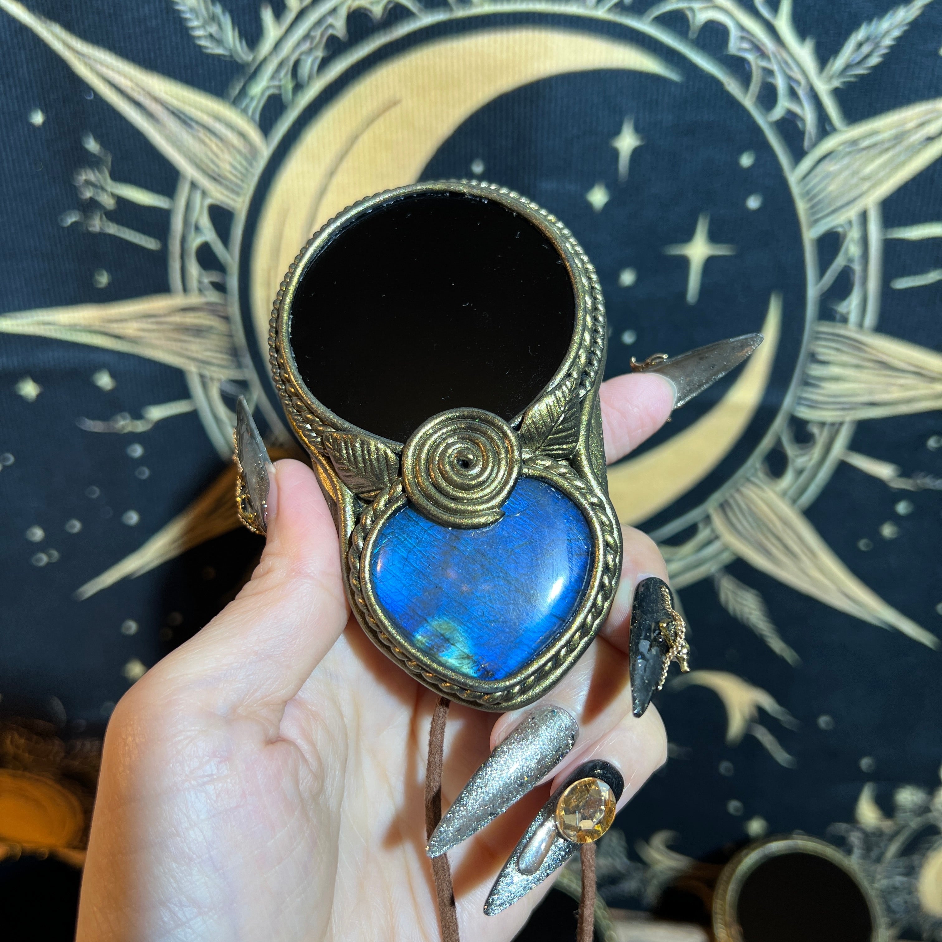 Handmade Natural Black Obsidian Scrying Mirror pendant/Magic Obsidian Witch Mirror/Crystal Quartz Mirror/Manifest Altar Tool