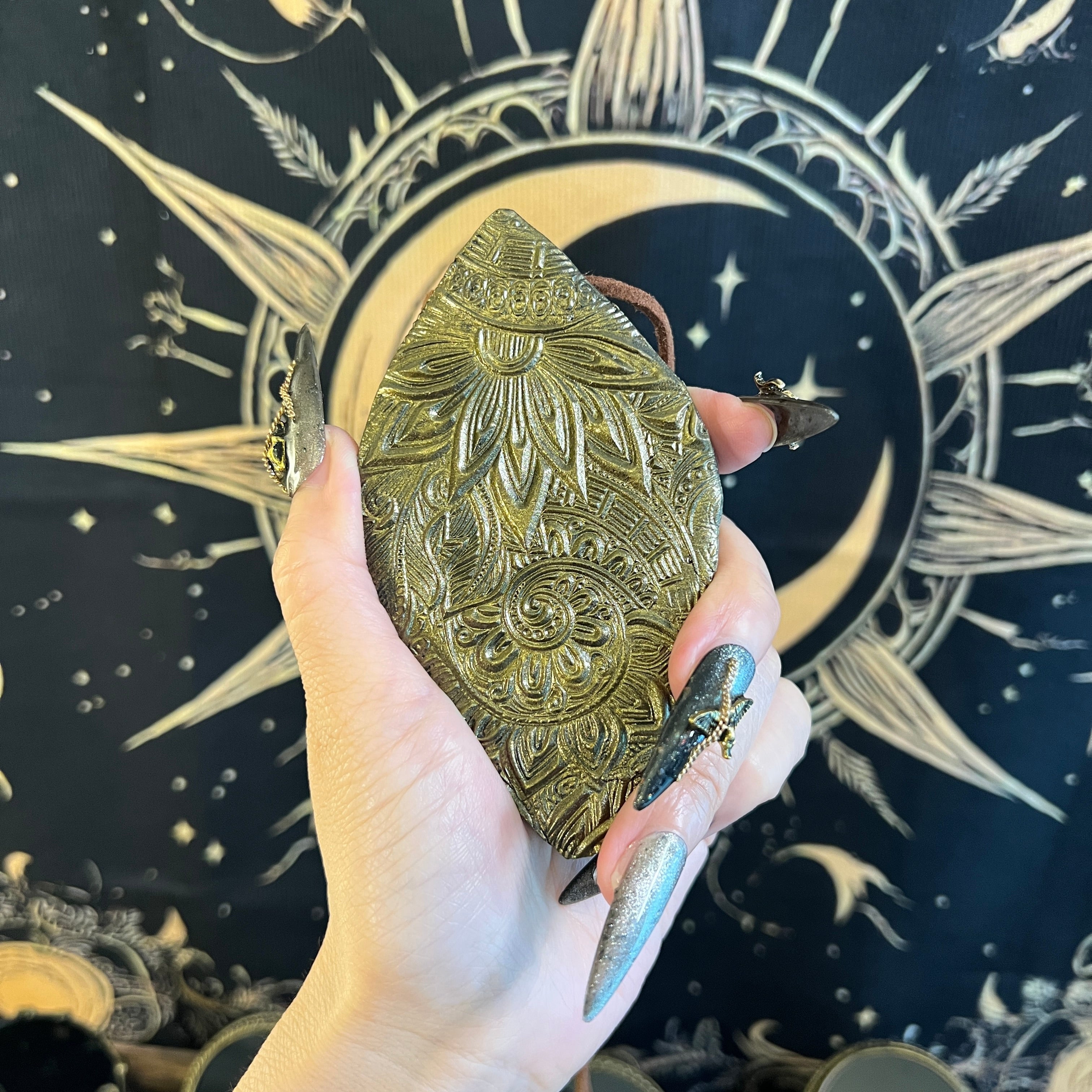 Handmade Natural Black Obsidian Scrying Mirror pendant/Magic Obsidian Witch Mirror/Crystal Quartz Mirror/Manifest Altar Tool