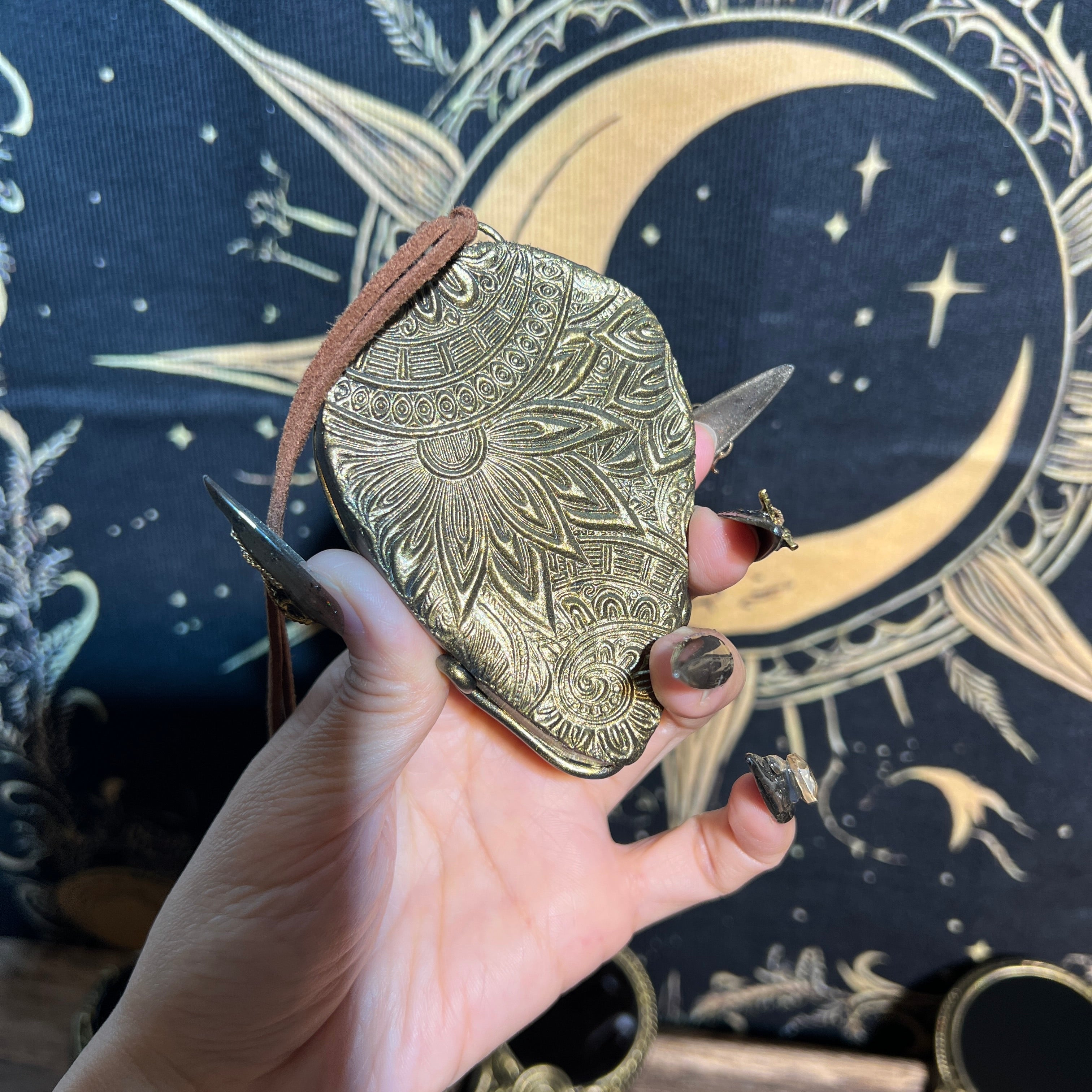 Handmade Natural Black Obsidian Scrying Mirror pendant/Magic Obsidian Witch Mirror/Crystal Quartz Mirror/Manifest Altar Tool