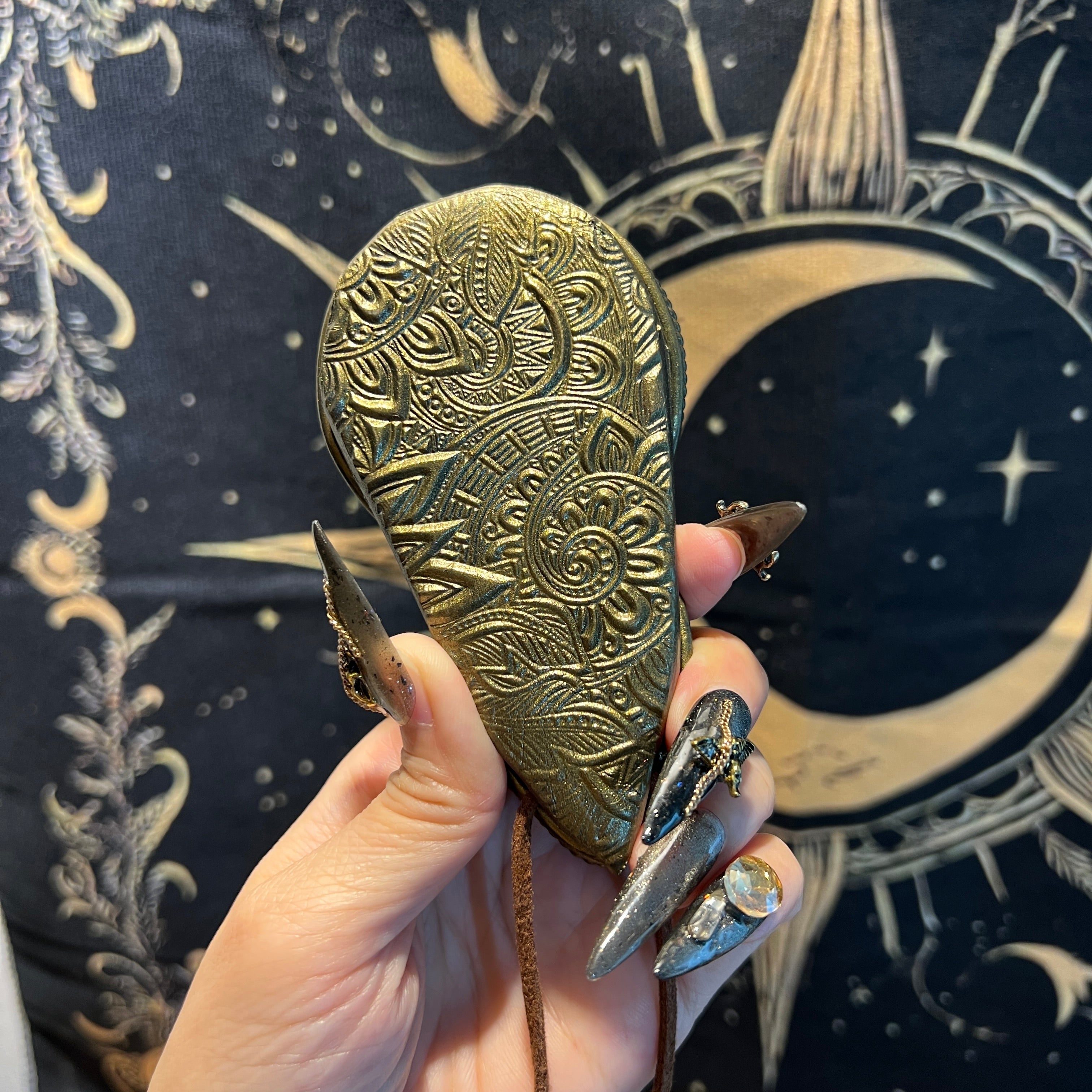 Handmade Natural Black Obsidian Scrying Mirror pendant/Magic Obsidian Witch Mirror/Crystal Quartz Mirror/Manifest Altar Tool