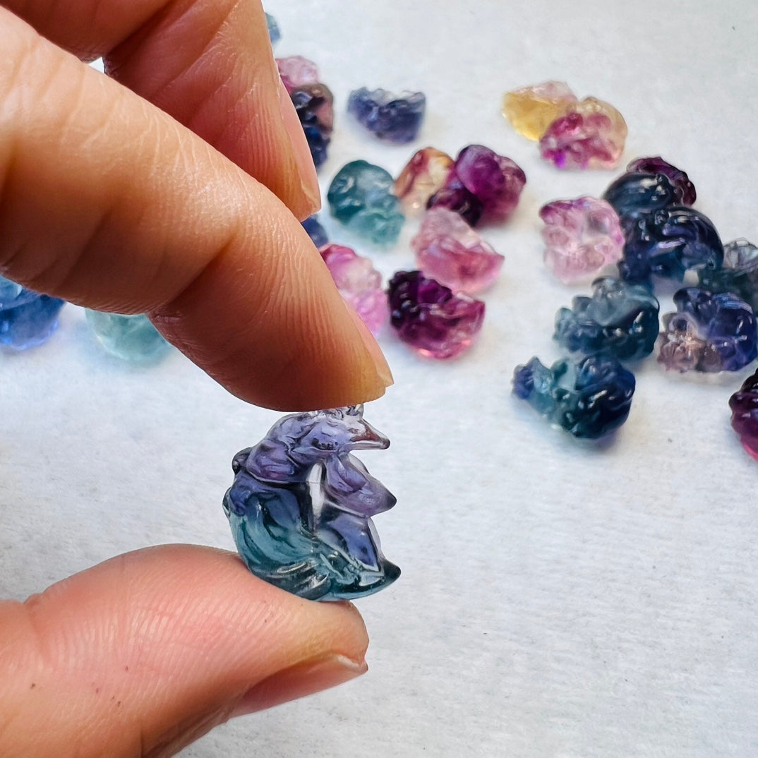 Mini Fluorite Moon Fox Carving crystal carving