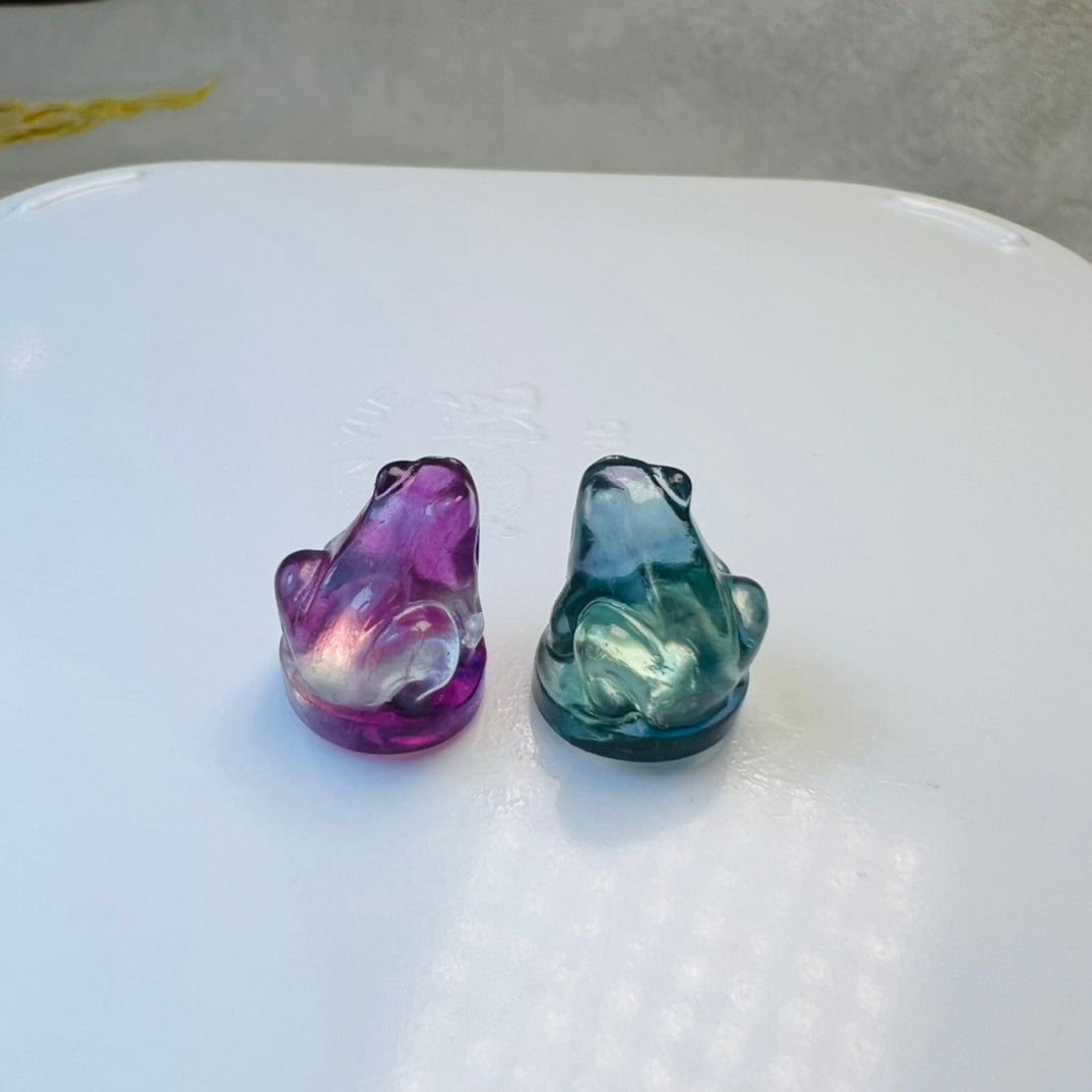 Mini Fluorite frog Carving crystal carving