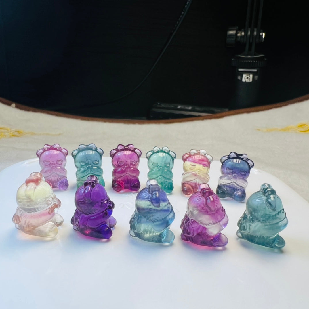 Mini Fluorite Little Bear Doesn't Speak Carving crystal carving